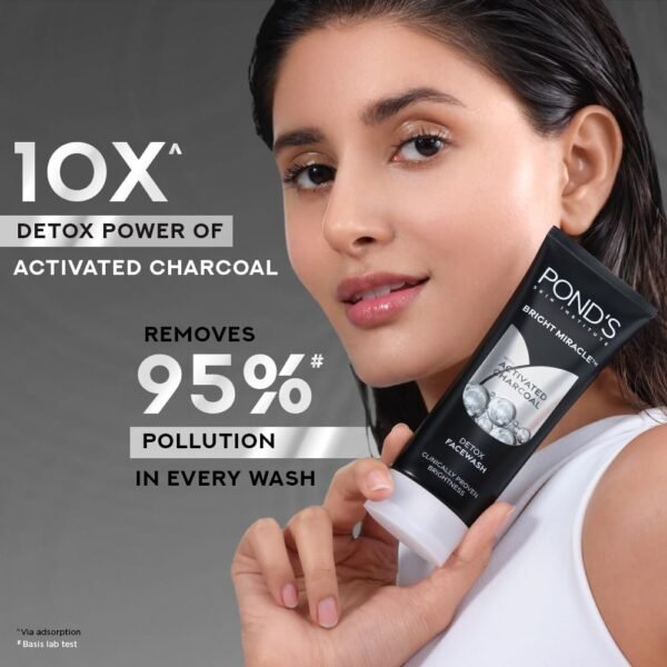 POND'S Pure Detox Face Wash 200 g, Daily Exfoliating & Brightening Cleanser, Deep Cleans Oily Skin - With Activated Charcoal for Fresh, Glowing Skin - Image 6
