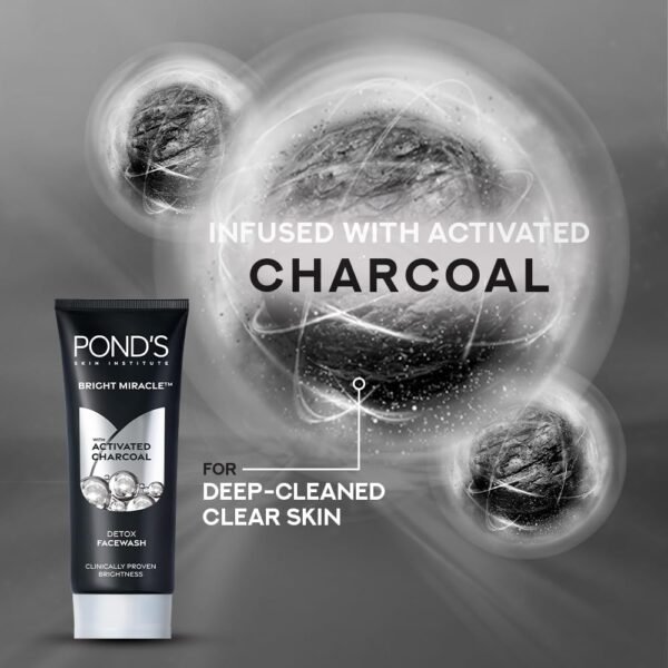 POND'S Pure Detox Face Wash 200 g, Daily Exfoliating & Brightening Cleanser, Deep Cleans Oily Skin - With Activated Charcoal for Fresh, Glowing Skin - Image 5