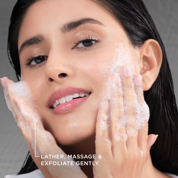 POND'S Pure Detox Face Wash 200 g, Daily Exfoliating & Brightening Cleanser, Deep Cleans Oily Skin - With Activated Charcoal for Fresh, Glowing Skin - Image 7