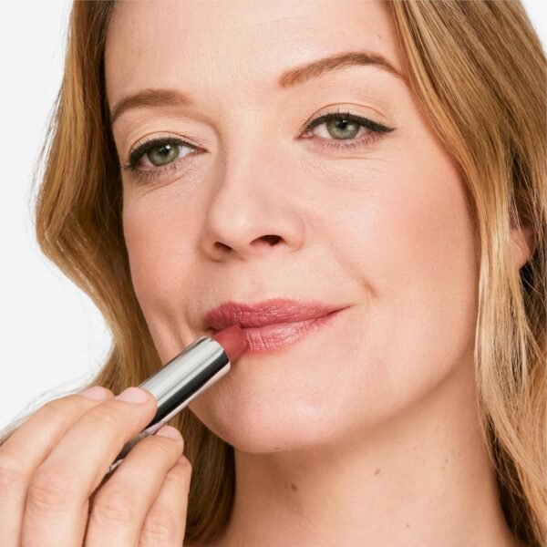 Clinique Dramatically Different Lipstick Shaping Lip Colour | Moisturizing + Hydrating - Image 4