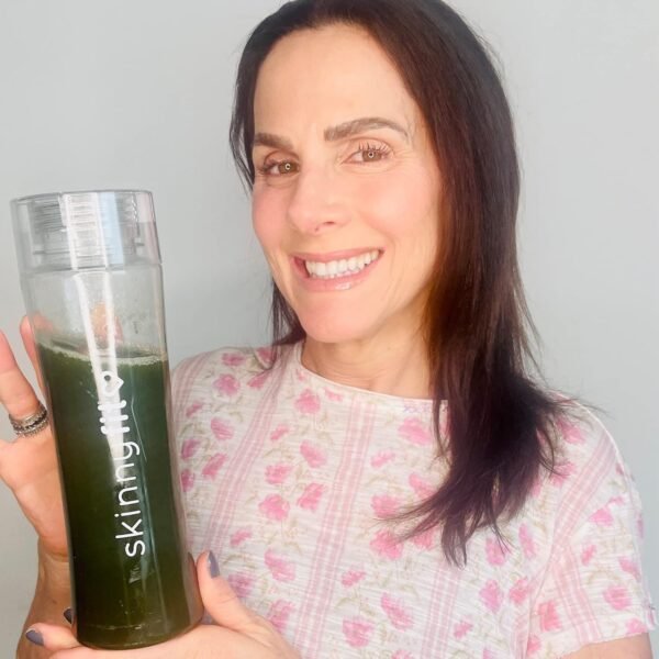 SkinnyFit Mango Splash Skinny Greens, Green Juice Superfood Powder, Natural Energy & Focus, Reduce Bloating, Spirulina, Chlorella, 30 Servings - Image 8