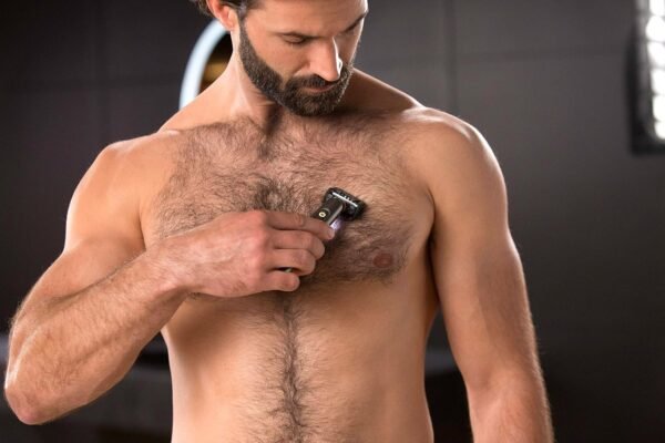 MicroTouch SOLO Titanium, Rechargeable Beard & Body Razor that Trims, Edges, Shaves, and Grooms - Image 5