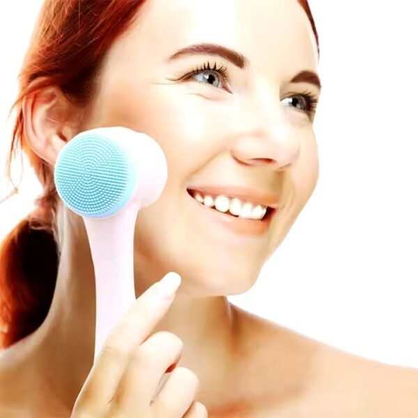 Face Brush 2 in 1 Double Sided Manual Facial Cleaning Brush. Exfoliating and Cleaning Face Scrubber with Soft Bristles. - Image 8