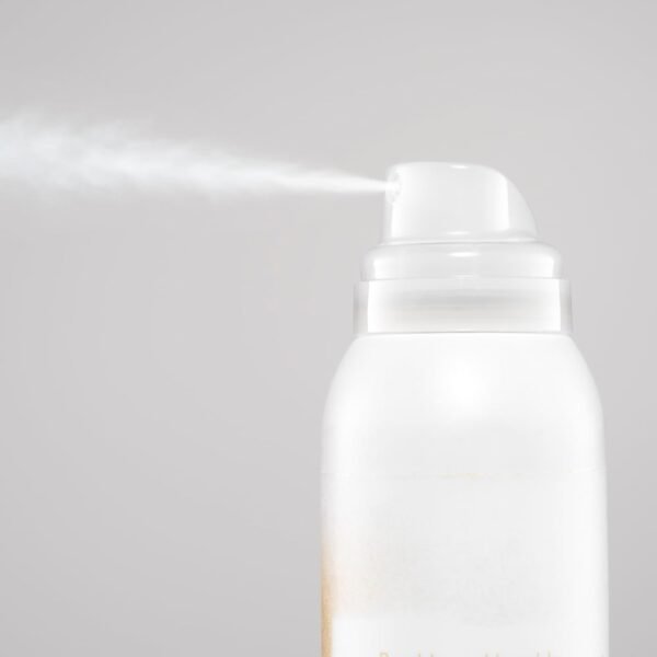 Bumble and bumble. Blondish Tinted Dry Shampoo | Volumizing, Root Coverage + Dry Cleanse | Blonde Tint, 4.4 Ounce - Image 4