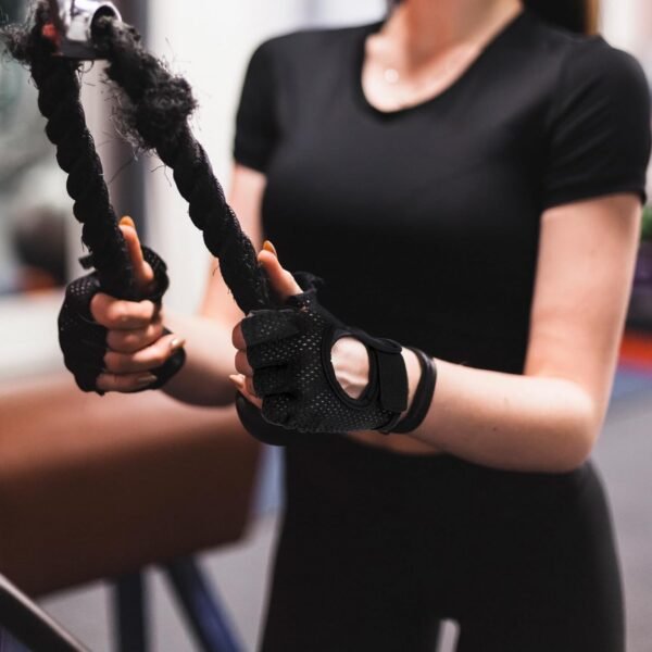 Workout Gloves Weight Lifting Breathable Gloves Black Gloves for Women Men Half-Finger Fitness Exercise Gloves for Gym Cycling Exercise Fitness Training Anti-Callus Glove - Image 5