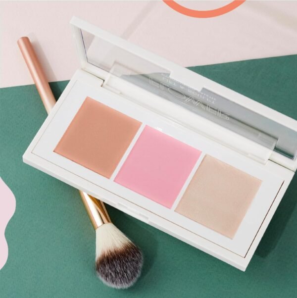 FLOWER BEAUTY By Drew Barrymore Lift & Sculpt Contouring Palette - Contour + Blush + Highlight - Creamy + Blendable Powder (Light to Medium) - Image 8