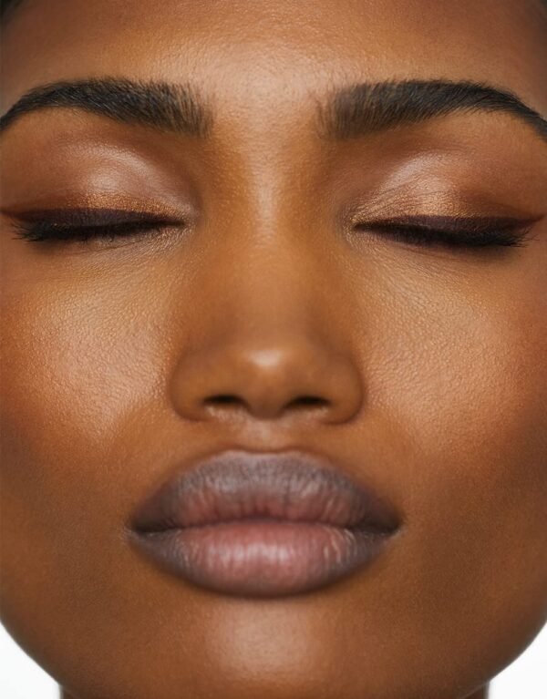 HOURGLASS Voyeur Waterproof Mechanical Gel Liner - Image 4