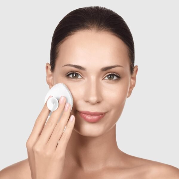 GESKE SmartAppGuided™ Facial Brush | 4 in 1 | Professional Facial Cleansing Brush with Handle | Skin Cleansing Soft Silicone Facial Brush | Routine Skincare | Gentle Cleansing | Facial Cleanser - Image 4