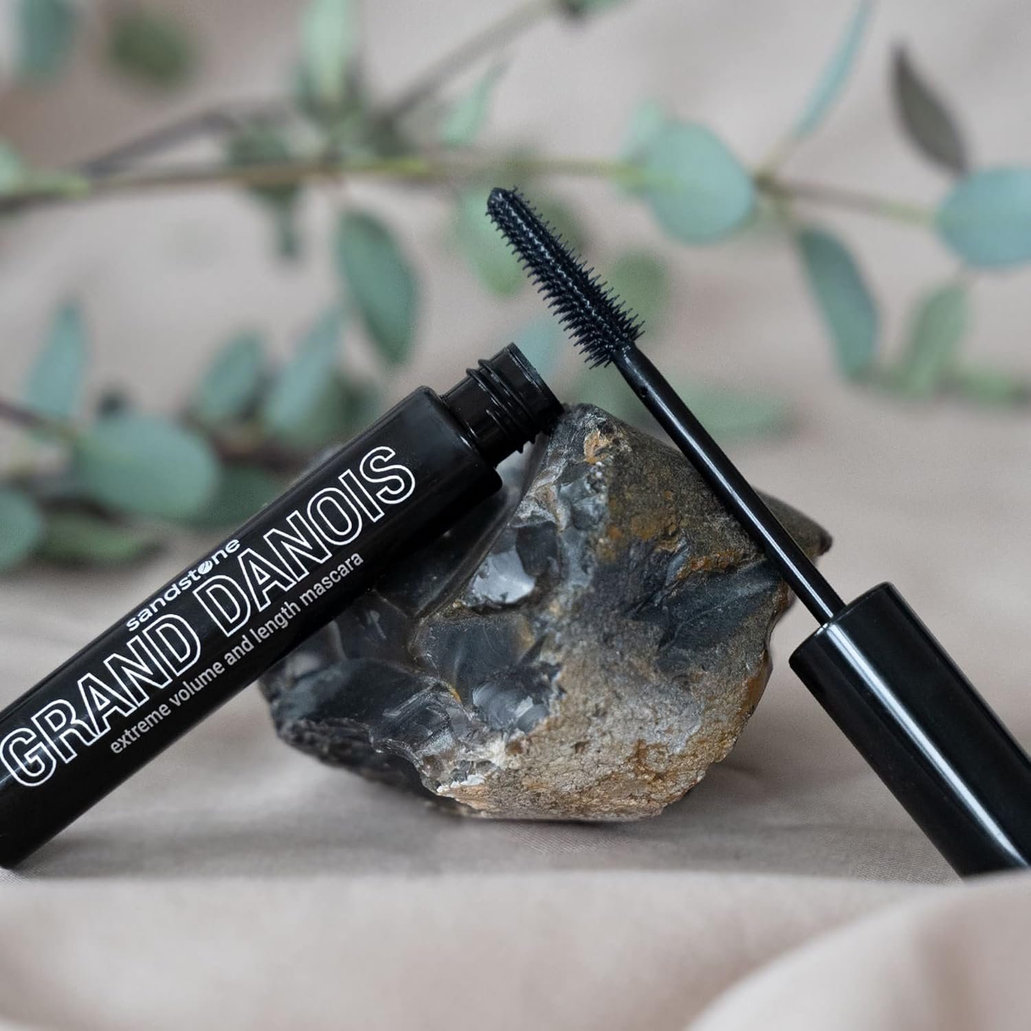 Hypoallergenic Mascara Sensitive Eyes - Smudge-Proof, Sweatproof, Lengthening Mascara for Maximum Volume and Length - Vegan, Non Toxic Mascara - Image 6