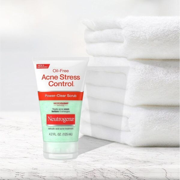 Neutrogena Oil-Free Acne Stress Control Power-Clear Facial Scrub, 2% Salicylic Acid Acne Treatment Medication, Exfoliating Daily Acne Face Scrub for Acne-Prone Skin Care, 4.2 fl. oz - Image 5