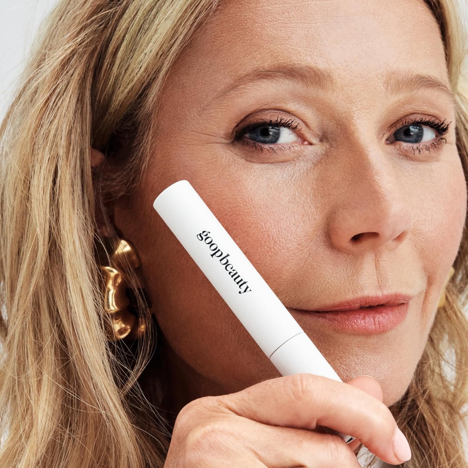 Goop Beauty Featherlash Lifting Serum Mascara, Volumizing & Lengthening Mascara with Nourishing, Clean Ingredients, Black, 0.32 fl Oz - Image 5