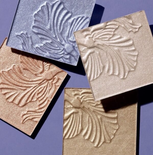 wet n wild MegaGlo Highlighting Powder Warm Gold Golden Flower Crown - Image 14
