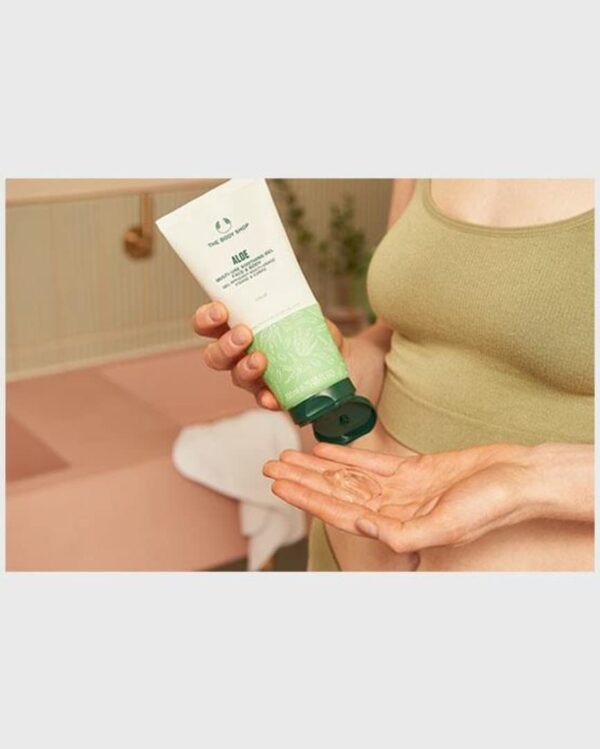 The Body Shop Aloe Multi-Use Soothing Gel, 6.76 Fl Oz - Image 3