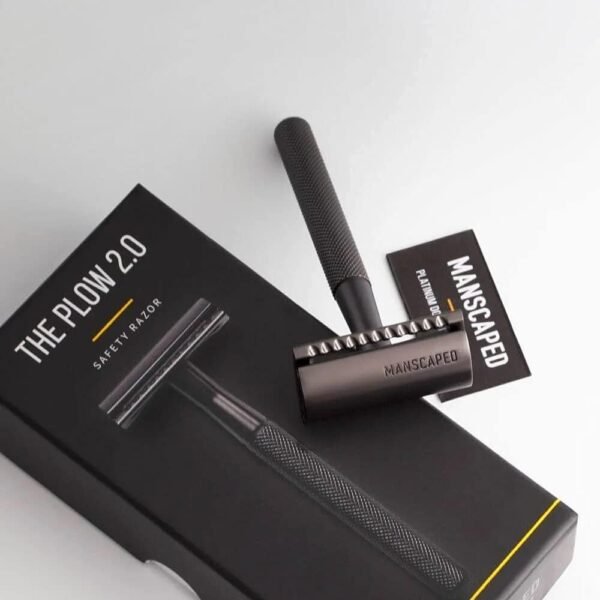 MANSCAPED® The Tool Box 5.0 Ultra with: The Lawn Mower® 5.0 Ultra Groin Groomer, Weed Whacker® 2.0 Nose & Ear Hair Trimmer, The Plow™ 2.0, The Shears™ 3.0 Five Piece Nail Kit, The Shed™ Toiletry Bag - Image 7