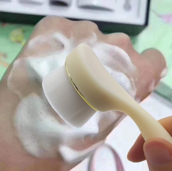 Manual Facial Cleansing Brush Ultra-Soft Makeup Removal Massaging Brush Pore Cleansing Brush with deep Pore Exfoliation Manual Face Skin Cleanser Brush - Image 4