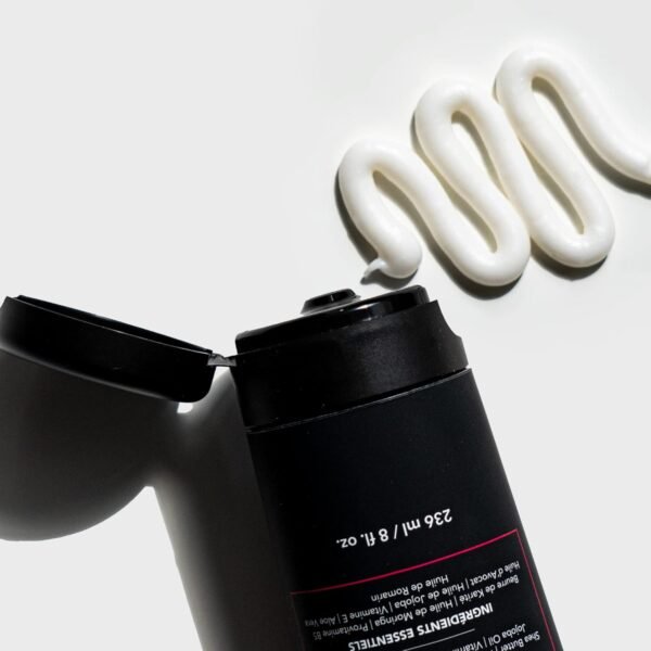 Love Ur Curls - Deep Conditioner & Repair, Moisturizing Treatment, Repairs Dry, Damaged Hair, for all Hair Types, Vegan, 236mL - Image 4
