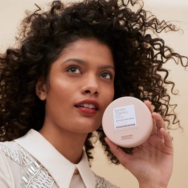 Alfaparf Milano Lisse Design Keratin Therapy Rehydrating Hair Mask - Post Keratin Treatment Deep Conditioning Hair Mask for Frizz Control & Moisture Retention - Dry Hair Treatment (6.7 oz) - Image 5