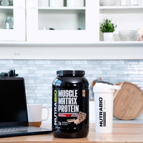 NutraBio Muscle Matrix Protein (Chocolate Peanut Butter, 2 lb (Pack of 1)) - Image 3