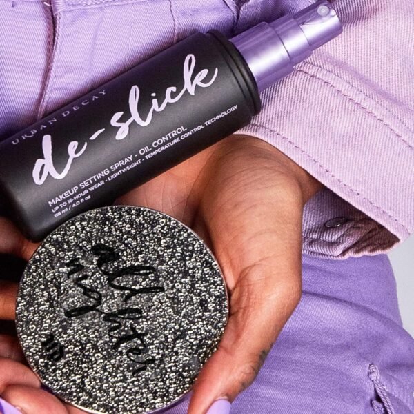Urban Decay De-Slick Mattifying Makeup Setting Spray for Face, Waterproof, Smudge-proof, Oil & Shine Control, for Oily Combination Skin, Oil-free, Vegan, Cruelty-free - Image 8